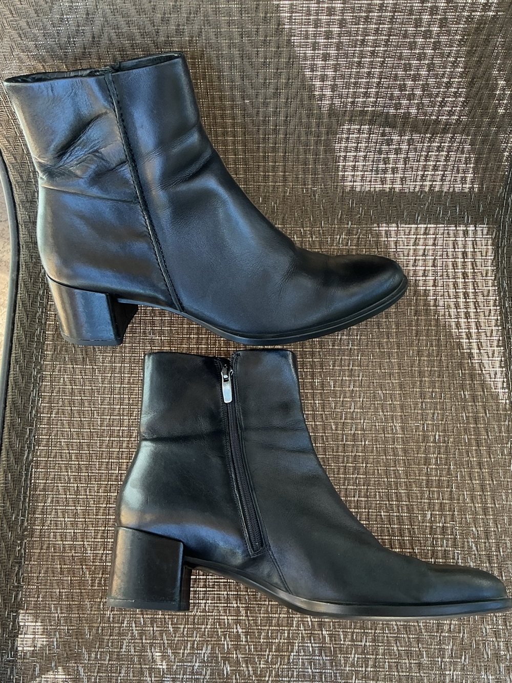 Ecco Black Leather Heeled Ankle Boots
